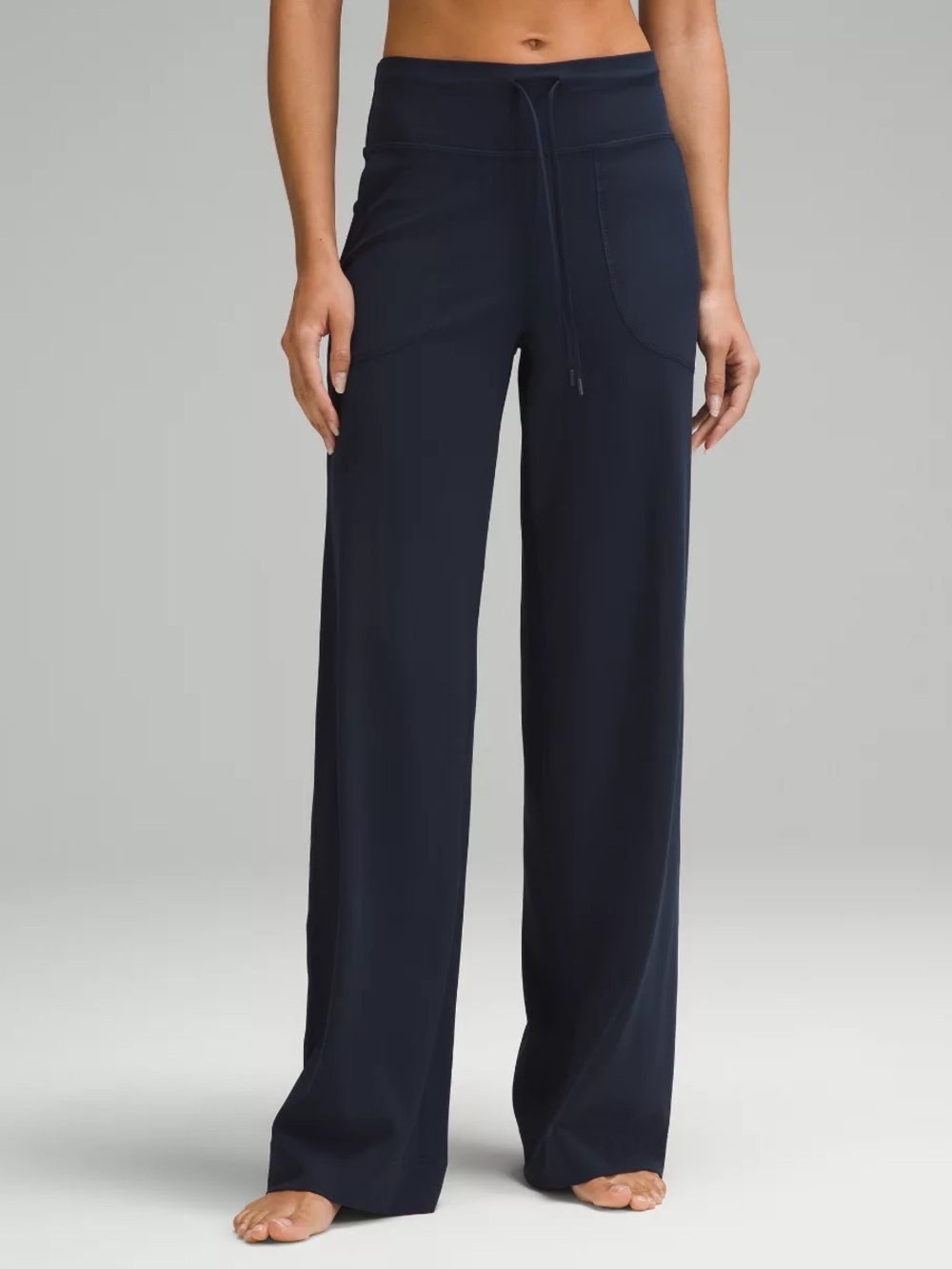 lululemon athletica straight leg Drawstring Pants in Black